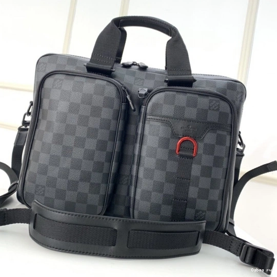 VUITTON BUSINESS LOUIS UTILITY BAG 0823